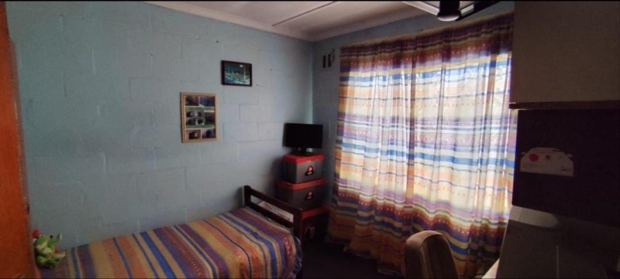 2 Bedroom Property for Sale in Manenberg Western Cape